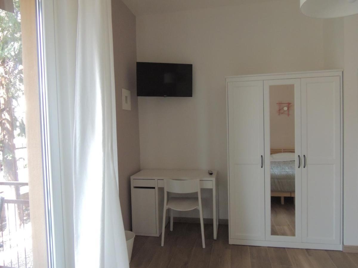 ヴェローナAppa49 Vicino Ospedale Borgo Roma, Fiera E Univrアパートメント エクステリア 写真