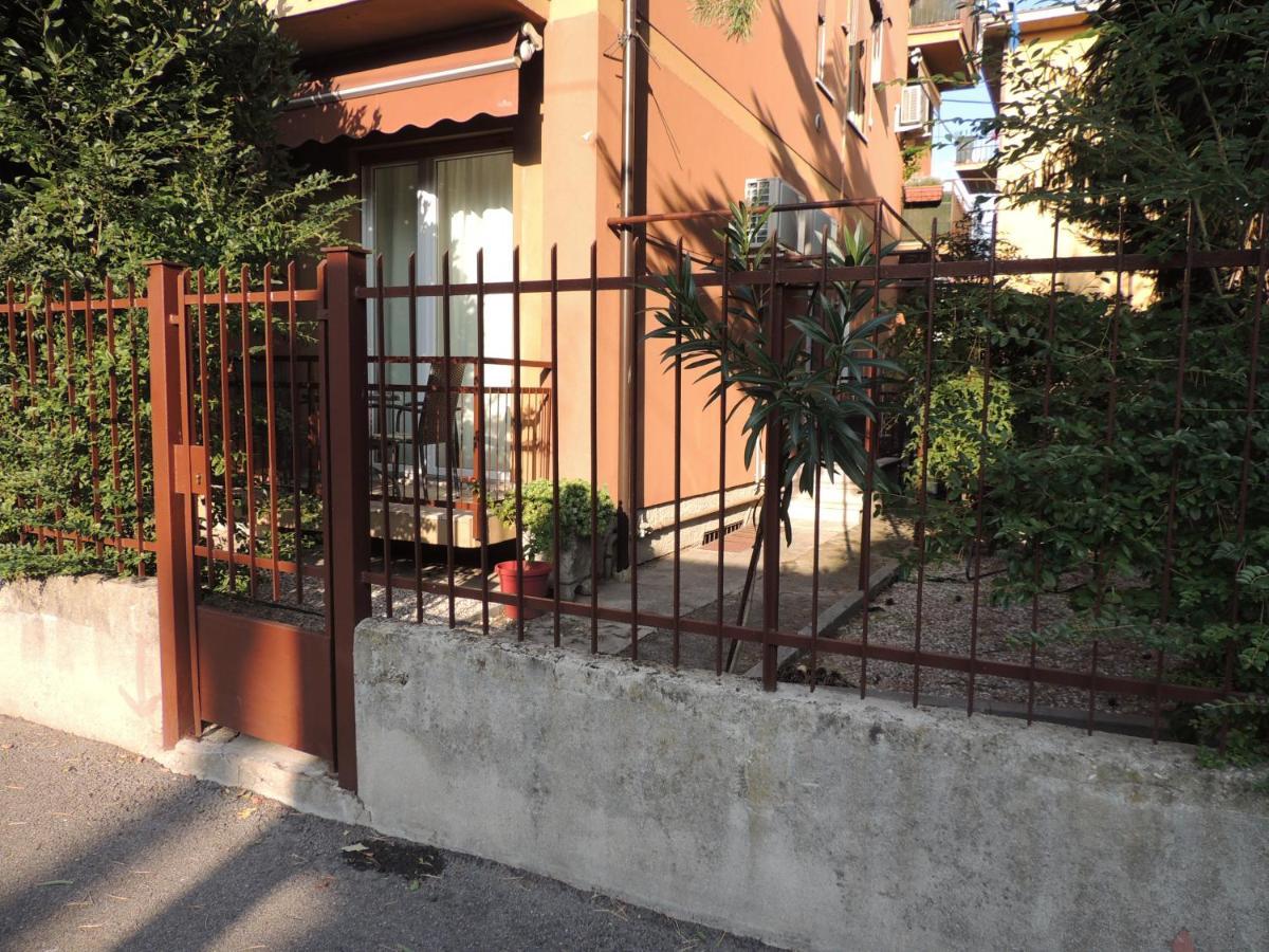 ヴェローナAppa49 Vicino Ospedale Borgo Roma, Fiera E Univrアパートメント エクステリア 写真