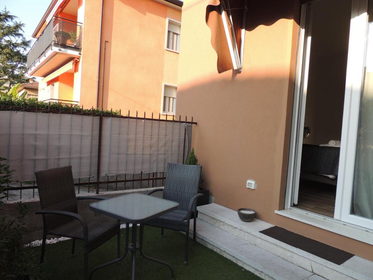 ヴェローナAppa49 Vicino Ospedale Borgo Roma, Fiera E Univrアパートメント エクステリア 写真
